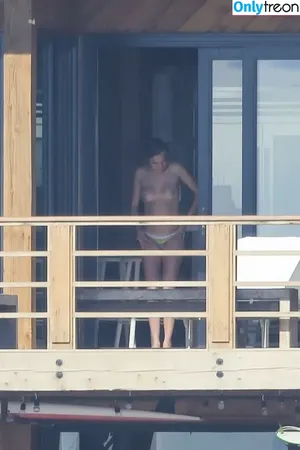 Cara Delevingne / caradelevingne nude photo #1251