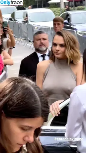 Cara Delevingne / caradelevingne nude photo #1265
