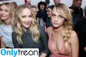 Cara Delevingne / caradelevingne nude photo #1310