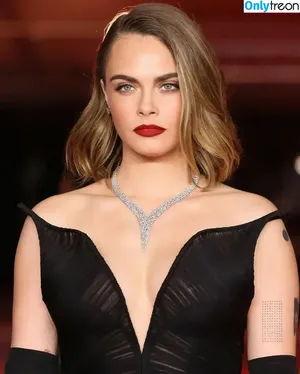 Cara Delevingne / caradelevingne nude photo #1326