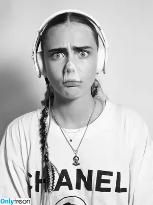 Cara Delevingne / caradelevingne nude photo #1505