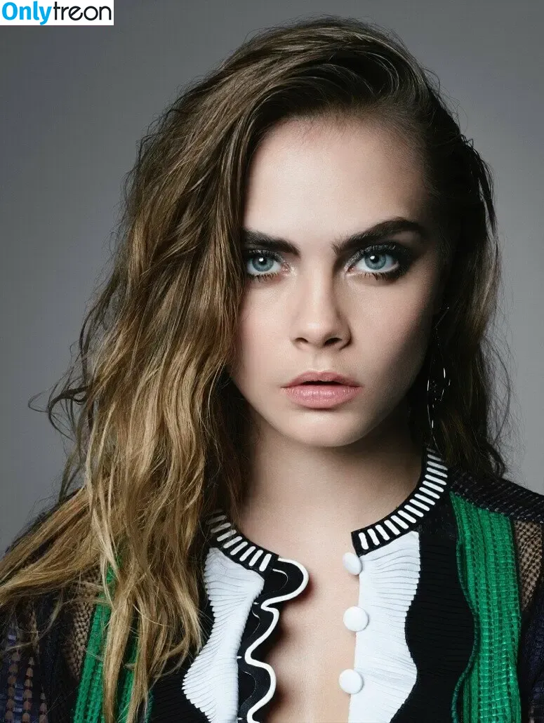Cara Delevingne nude photo #1163 (caradelevingne)
