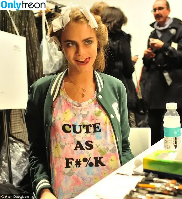 Cara Delevingne nude photo #1229 (caradelevingne)