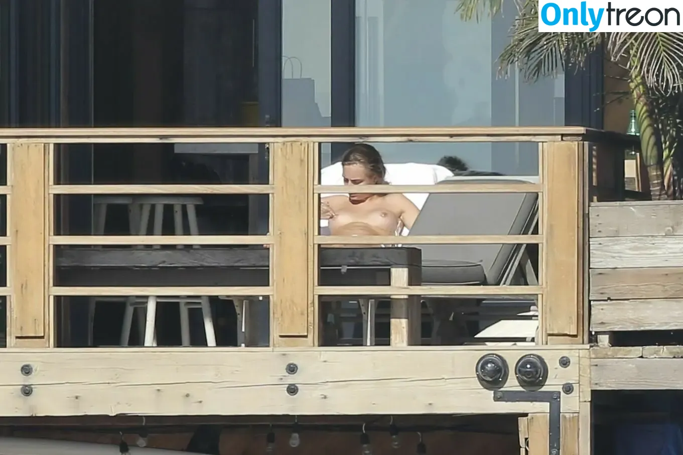 Cara Delevingne nude photo #1256 (caradelevingne)
