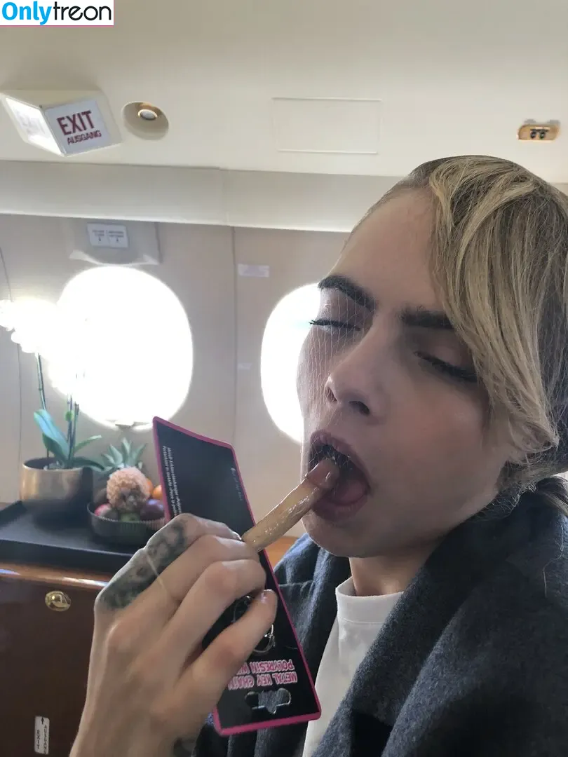 Cara Delevingne nude photo #1456 (caradelevingne)