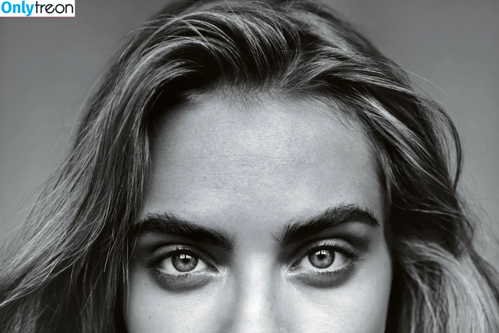 Cara Delevingne nude photo #1547 (caradelevingne)