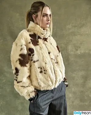 Cara Delevingne / caradelevingne nude photo #2827