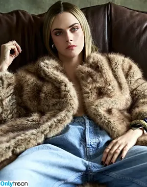 Cara Delevingne / caradelevingne nude photo #2828