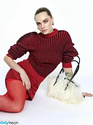 Cara Delevingne / caradelevingne nude photo #2830