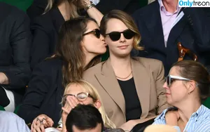 Cara Delevingne / caradelevingne nude photo #2841