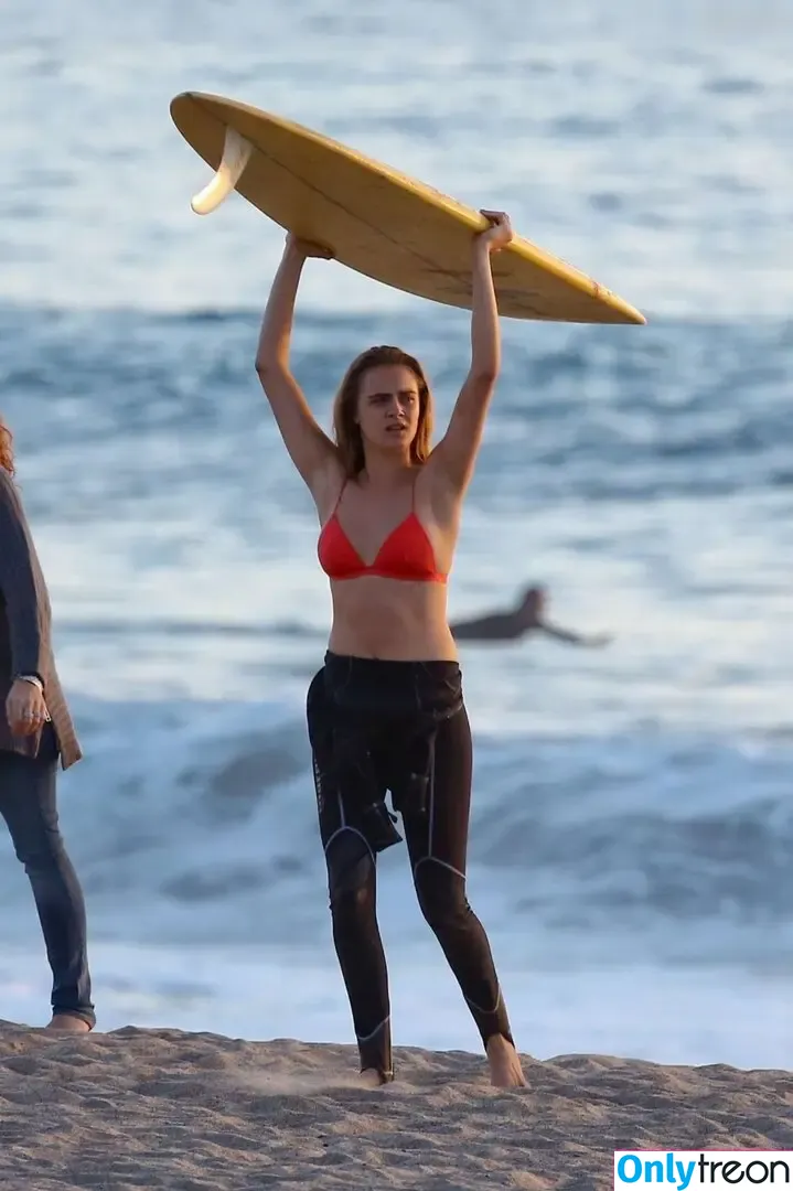 Cara Delevingne nude photo #2255 (caradelevingne)