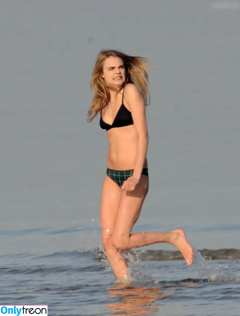 Cara Delevingne nude photo #2682 (caradelevingne)