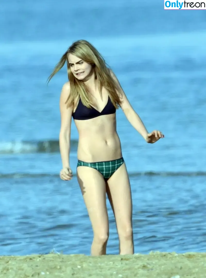 Cara Delevingne nude photo #2699 (caradelevingne)