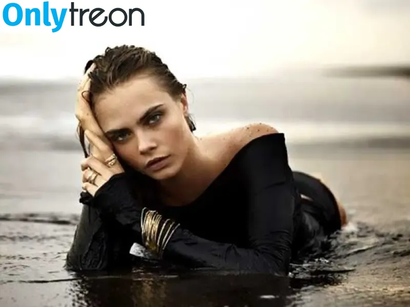 Cara Delevingne nude photo #2705 (caradelevingne)