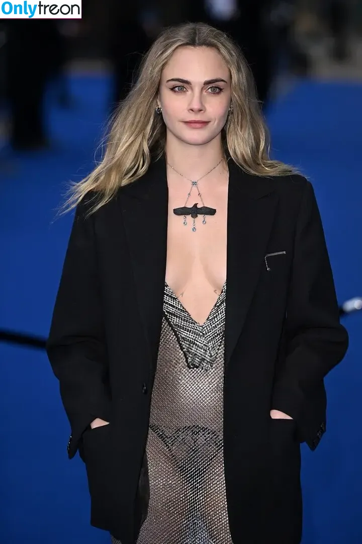 Cara Delevingne nude photo #2729 (caradelevingne)