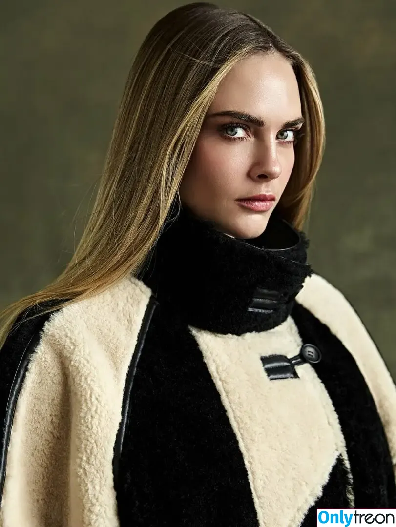 Cara Delevingne nude photo #2824 (caradelevingne)