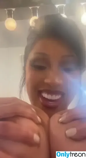 Cardi B / iamcardib nude photo #0373