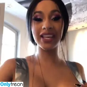 Cardi B / iamcardib nude photo #0384
