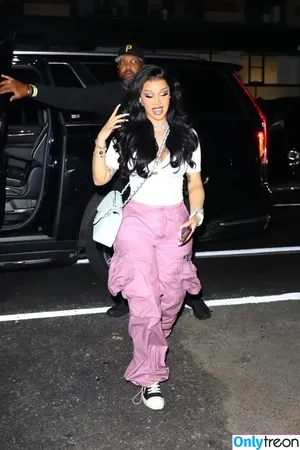Cardi B / iamcardib nude photo #0427
