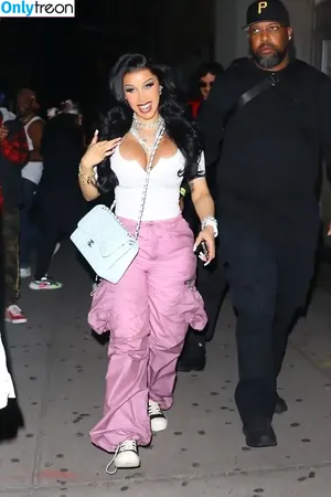 Cardi B / iamcardib nude photo #0430