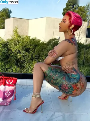 Cardi B / iamcardib nude photo #0446