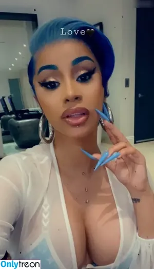 Cardi B / iamcardib nude photo #0454