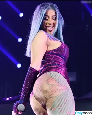 Cardi B / iamcardib nude photo #0494