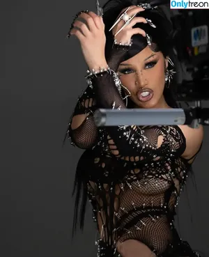 Cardi B / iamcardib nude photo #0525