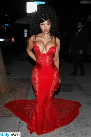 Cardi B / iamcardib nude photo #0537