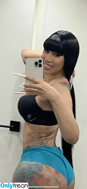 Cardi B / iamcardib nude photo #0578
