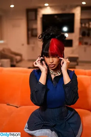 Cardi B / iamcardib nude photo #0592