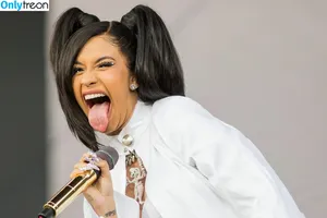 Cardi B / iamcardib nude photo #0598
