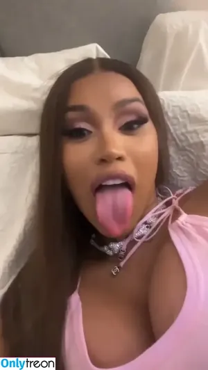 Cardi B / iamcardib nude photo #0618