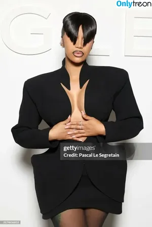 Cardi B / iamcardib nude photo #0646