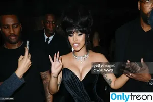 Cardi B / iamcardib nude photo #0654