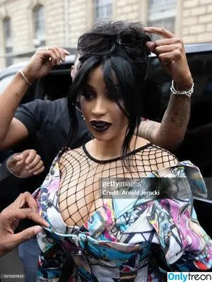 Cardi B / iamcardib nude photo #0683