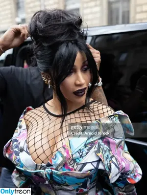 Cardi B / iamcardib nude photo #0684