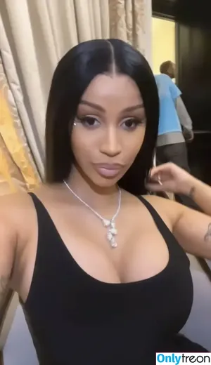Cardi B / iamcardib nude photo #0688
