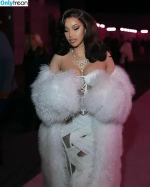 Cardi B / iamcardib nude photo #0715