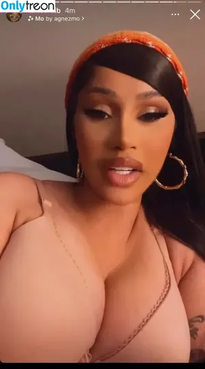 Cardi B / iamcardib nude photo #0775