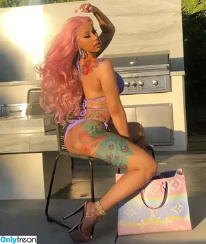 Cardi B / iamcardib nude photo #0779