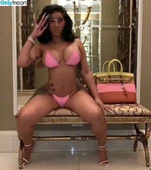 Cardi B / iamcardib nude photo #0791
