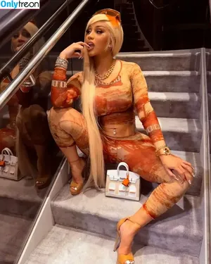 Cardi B / iamcardib nude photo #0835