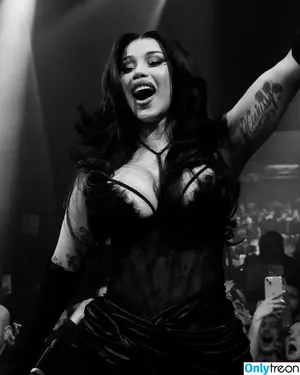 Cardi B / iamcardib nude photo #0845