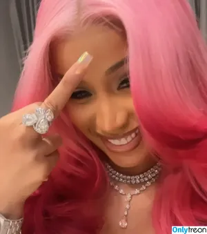 Cardi B / iamcardib nude photo #0859