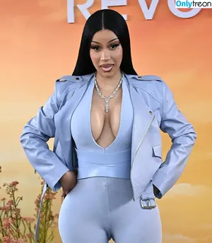Cardi B / iamcardib nude photo #0977