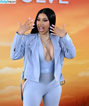 Cardi B / iamcardib nude photo #0982