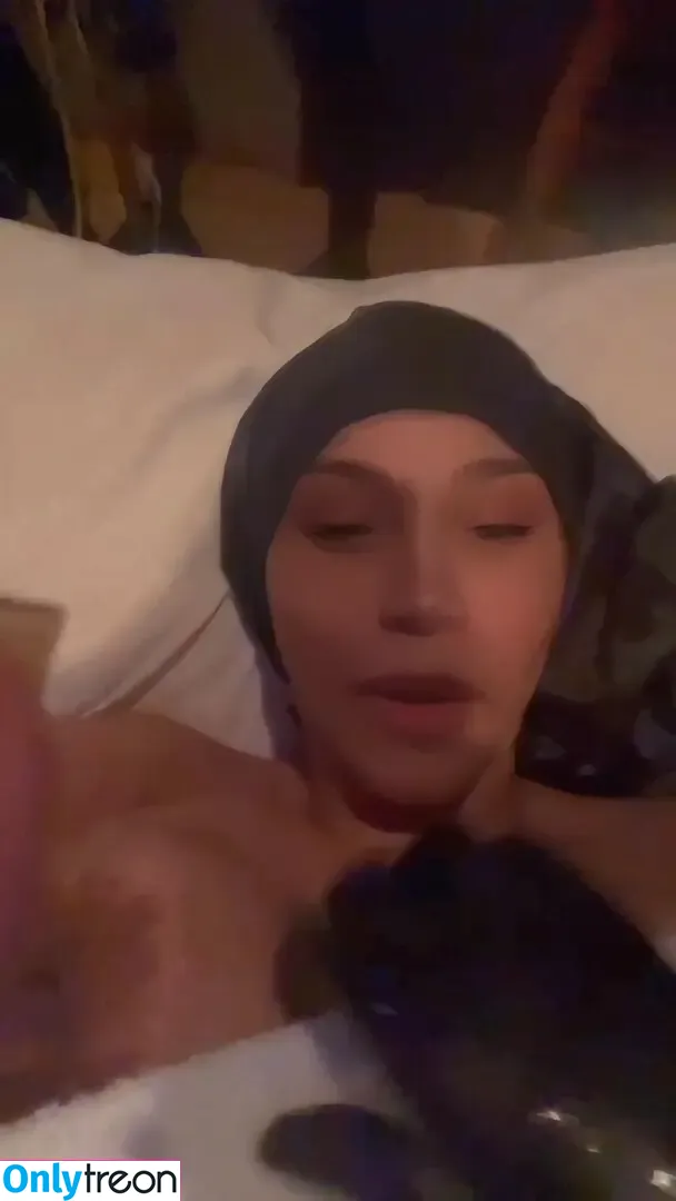 Cardi B nude photo #0377 (iamcardib)