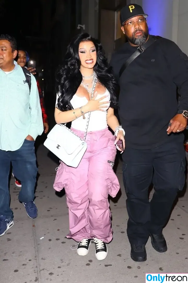 Cardi B nude photo #0432 (iamcardib)