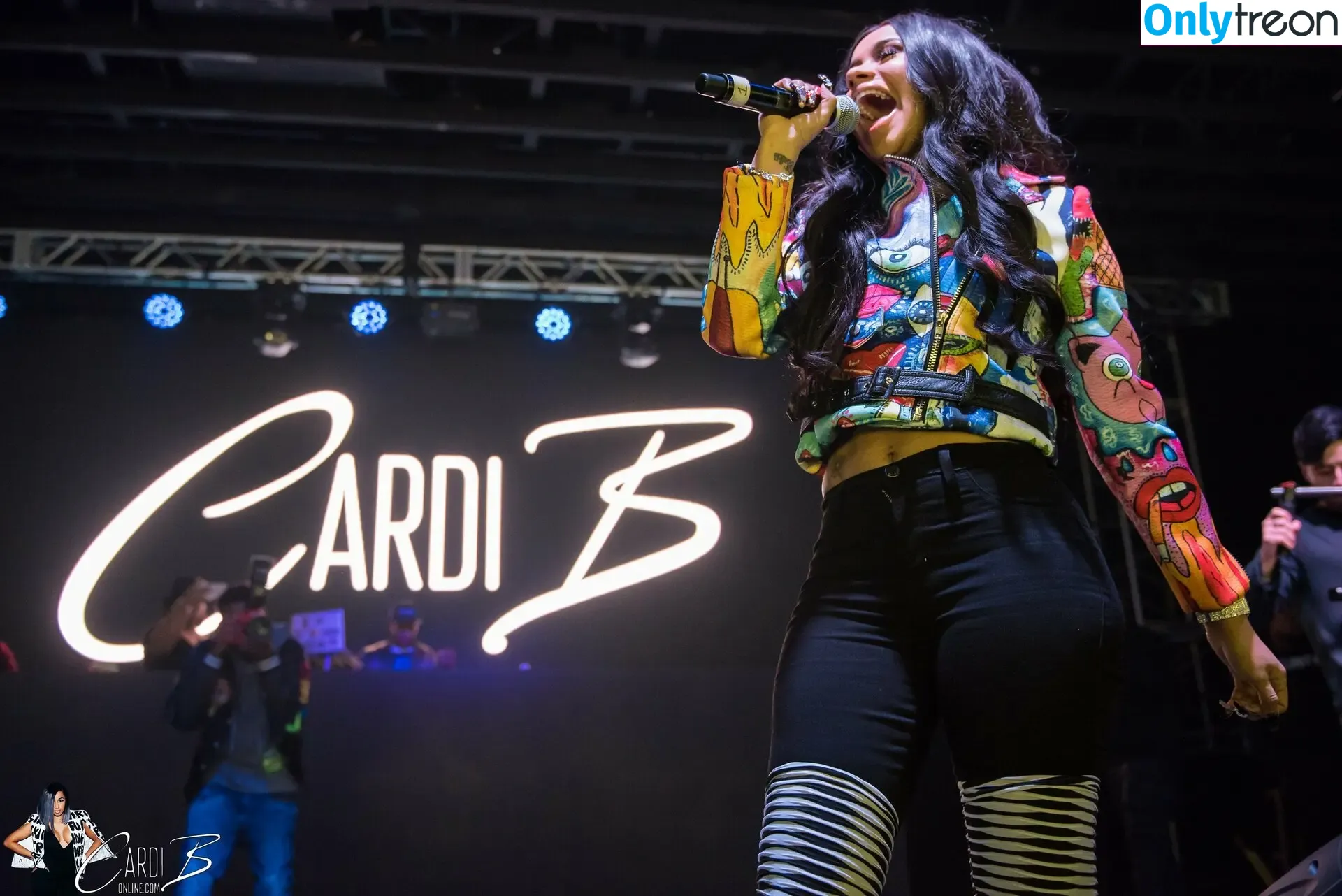 Cardi B nude photo #0611 (iamcardib)